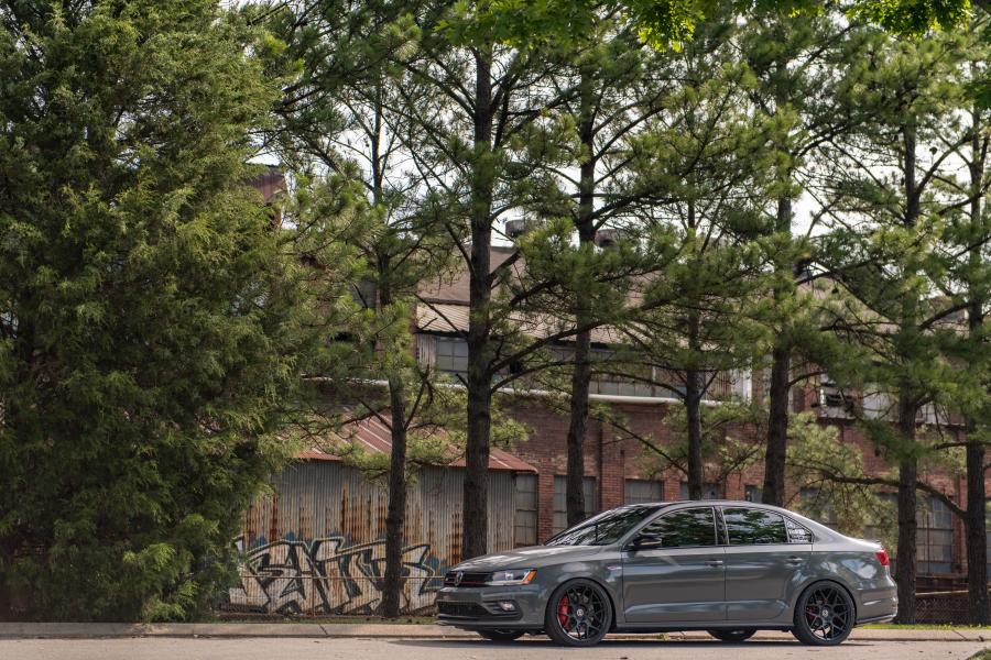  Volkswagen Jetta GLI Nardo Concept 2017 года  (фото 4 из 8)